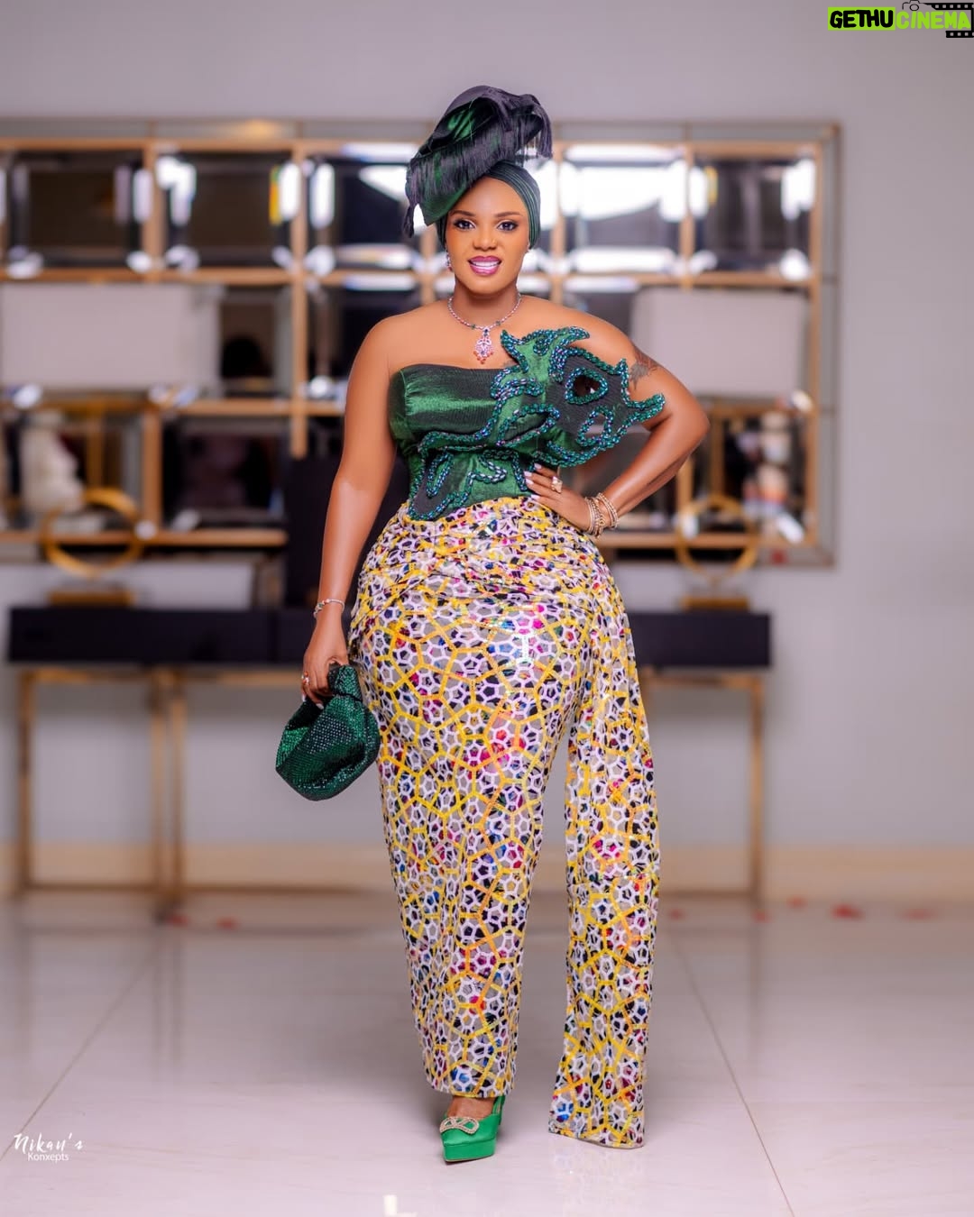 Iyabo Ojo - 106.8K Likes - Yesterday's premiere of Owambe Thieves was lit! 🔥
Congrats to my darling @eniola_ajao Owambe Thieves will start showing in cinemas starting April 18th
Outfit @bkslagos
Make and gele @darlington_glam
Photographer @nikankonxeptsstudios