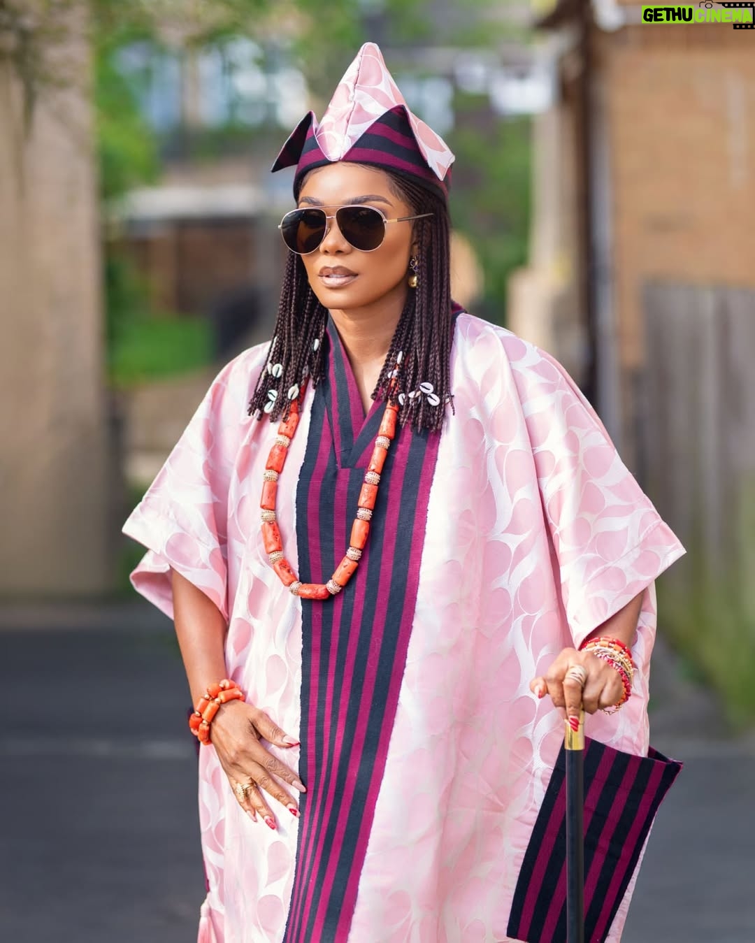 Iyabo Ojo - 169.3K Likes - "Culture meets style"
My 1st look yesterday 😍 to Labake olododo, The Warrior Lord, showing in all cinemas in the uk
Outfit @avenoutfitconcept
Makeup @glambyimaan
Wig installed @tummyhair_
Photographer @mikegregoryvisuals
Video @dopeviewsonly