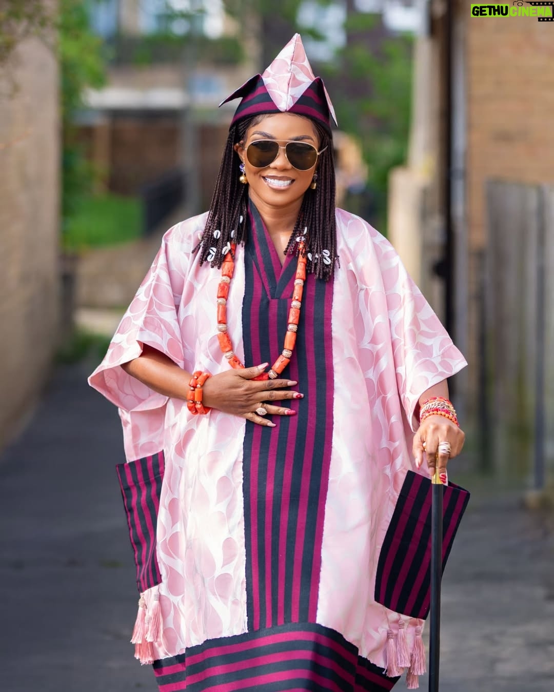 Iyabo Ojo - 169.3K Likes - "Culture meets style"
My 1st look yesterday 😍 to Labake olododo, The Warrior Lord, showing in all cinemas in the uk
Outfit @avenoutfitconcept
Makeup @glambyimaan
Wig installed @tummyhair_
Photographer @mikegregoryvisuals
Video @dopeviewsonly