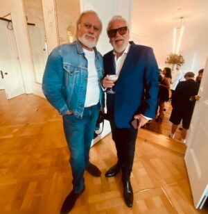 Jaime Winstone Instagram - An evening spent with papa and friends celebrating the amazing shoot for perfect magazine 

Thankyou to my beautiful One man Glam squad @the_sweeney_ love you and your talent so much! 
It’s so fun to collaborate with you and creates these lewks 🙏💋🙏 @the_sweeney_ 

Thankyou to @martine_rose ❤️😎🤌
@agencyeleven 
@burberry 

@katemossagency ✨💕
@thisisraywinstone 😎

High res 📸 double denim @davebenett 
@katiejanehillier 
@kegrand 
@theperfectmagazine ❤️