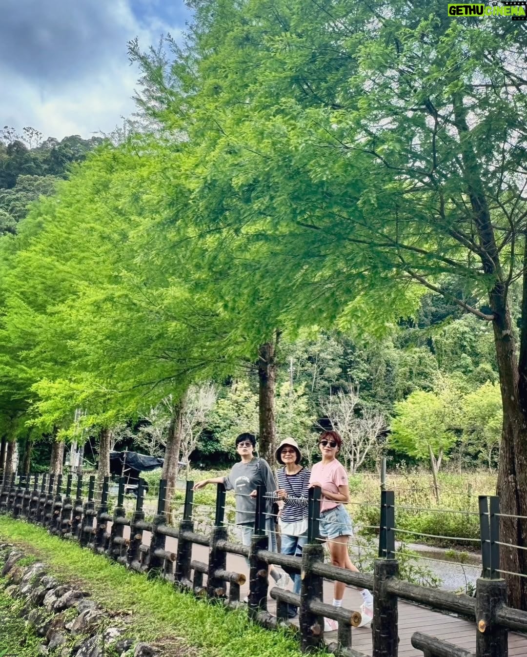 Jane Lee - 1.2K Likes - 陪媽媽的小旅行🫶🏻 宜蘭兩天一夜吃吃喝喝好自在🥰 大家都說我們是四姊妹🤭 好幸福😍 #感謝好天氣☀️