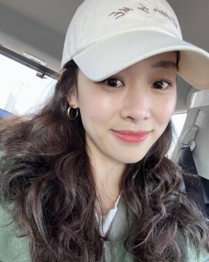 Jang Shin-young Instagram - ✨