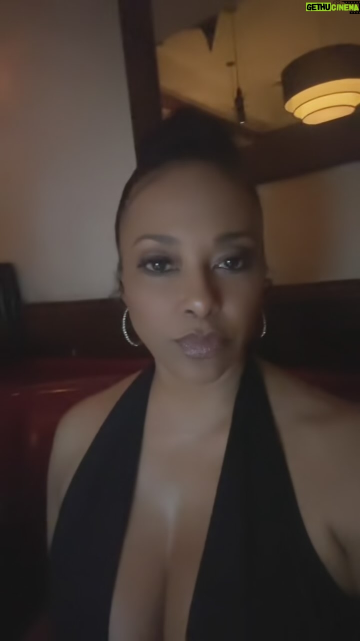 Jazsmin Lewis - 1K Likes - Another glimpse of our epic #birthday and ladies night out!! @sky.phillips.52 @devona_caprice01 #houston everyone knows that when I’m eating caviar I am in my absolute happy place! Thank you @trulucksrestaurant in Houston for always making my foodie self happy 🤤