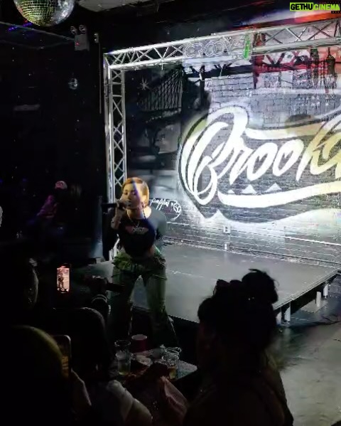 Jearnest Corchado - 3K Likes - I got to perform in Brooklyn for the very first time in my life, and let me tell you something: the love in NYC is reaaal! I feel like I’m living in a dream… this week has been so incredibly special. I met so many “strangers” who immediately felt like family. People who don’t owe me anything—yet have been there for me, supported me, and guided me through this new journey I’m on…
I KNOW they are GOD-sent. There’s no other explanation. DIOS always has my back. Las cosas han fluido de una manera tan especial, y las puertas se siguen abriendo…
Prepárense, que lo que viene, viene en grande. GRACIAS siempre por todo el amor, el apoyo y el cariño. Mi goal siempre será inspirarlos, representarlos y darles MUCHO, MUCHO AMOR.
Todo con amor y por amor. SIEMPRE.💕
Y acostúmbrense al Spanglish, baby!
This is #TheJearney 🚀🚀
Thank you @powerisindustry @power1051 @djwillnyc @amadeuspbm @bigdtheweatherman @callmetaji @imroxanneshante @imchey__ @zurdoelz
Makeup by @_nikoledenisse