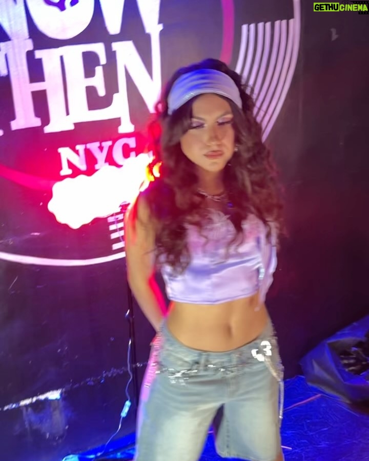 Jearnest Corchado - 3K Likes - I got to perform in Brooklyn for the very first time in my life, and let me tell you something: the love in NYC is reaaal! I feel like I’m living in a dream… this week has been so incredibly special. I met so many “strangers” who immediately felt like family. People who don’t owe me anything—yet have been there for me, supported me, and guided me through this new journey I’m on…
I KNOW they are GOD-sent. There’s no other explanation. DIOS always has my back. Las cosas han fluido de una manera tan especial, y las puertas se siguen abriendo…
Prepárense, que lo que viene, viene en grande. GRACIAS siempre por todo el amor, el apoyo y el cariño. Mi goal siempre será inspirarlos, representarlos y darles MUCHO, MUCHO AMOR.
Todo con amor y por amor. SIEMPRE.💕
Y acostúmbrense al Spanglish, baby!
This is #TheJearney 🚀🚀
Thank you @powerisindustry @power1051 @djwillnyc @amadeuspbm @bigdtheweatherman @callmetaji @imroxanneshante @imchey__ @zurdoelz
Makeup by @_nikoledenisse