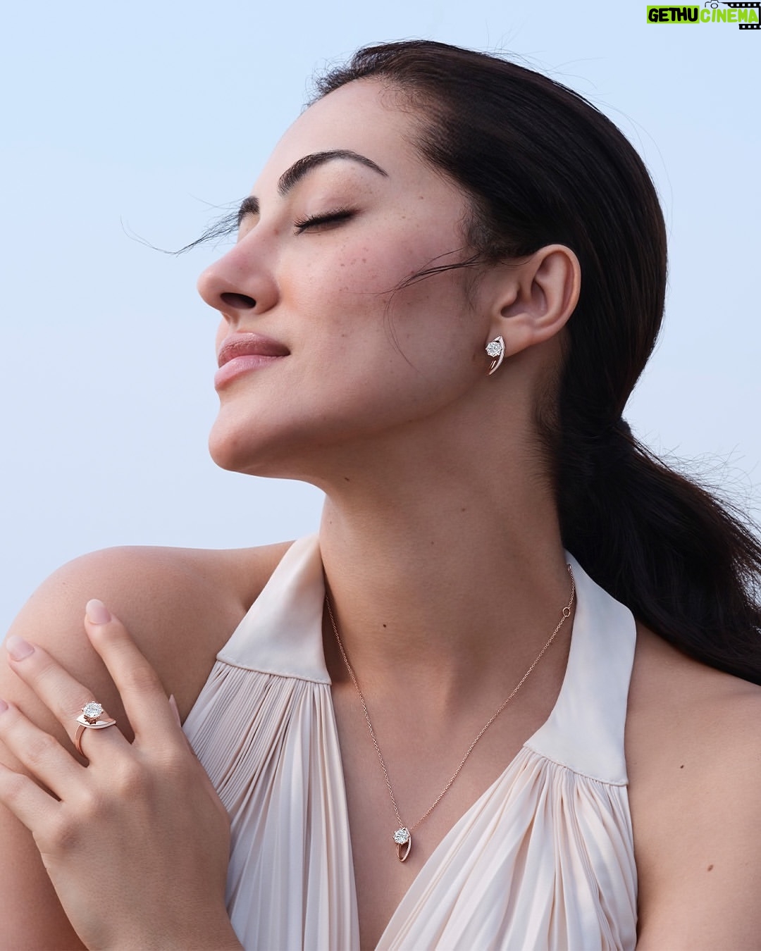 Jeniffer Piccinato - 5.6K Likes - Campaign for @zoyajewels