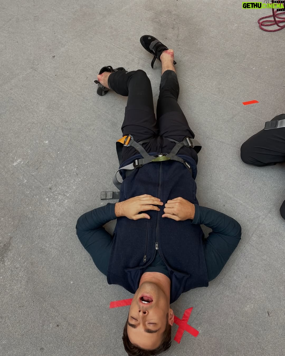 Jessy Schram - 6.4K Likes - All new #ChicagoMed TONIGHT 🎀 (no spoilers to be found here.) #OneChicago