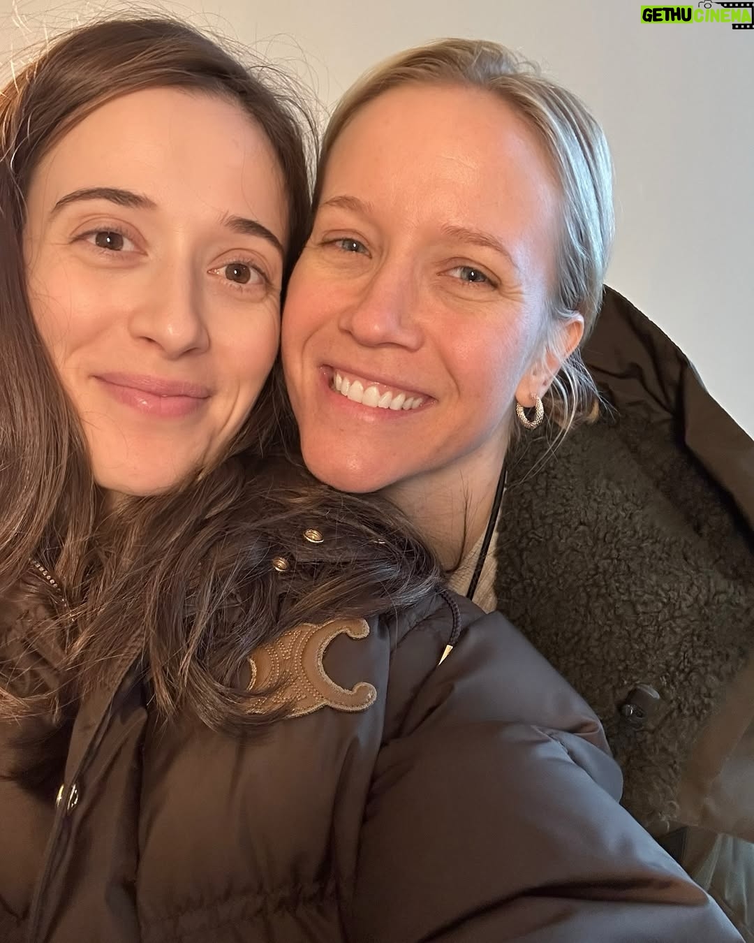 Jessy Schram - 10.1K Likes - Fresh faced and ready to rumble. Thanks @spaderma_medspa and @theoakvillechicago for a Saturday morning that filled the happy meter and left a lasting glow ✨#hydrafacial #thesepeoplearehappymakers