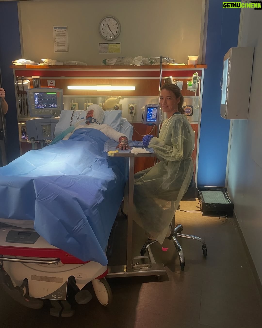 Jessy Schram - 6.4K Likes - All new #ChicagoMed TONIGHT 🎀 (no spoilers to be found here.) #OneChicago