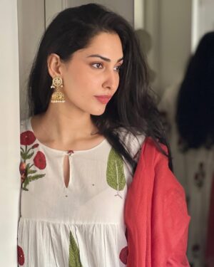 Jhataleka Malhotra Instagram - Before it’s too late 🕊️