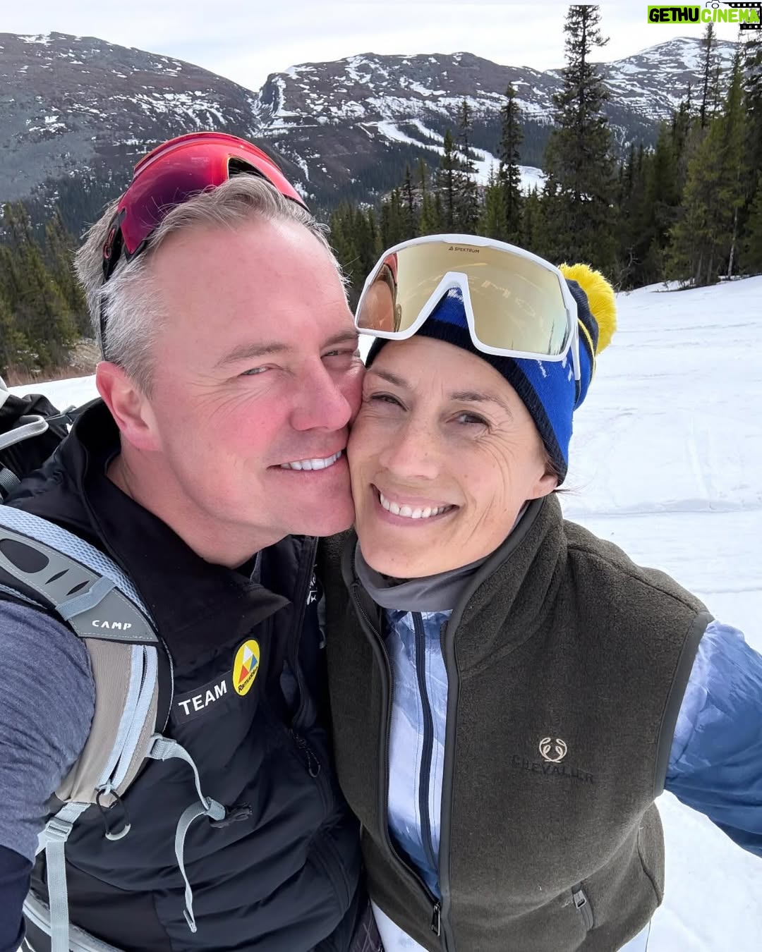 Jill Johnson - 4.5K Likes - Famnen återfanns i Jämtland ♥️! På väg mot toppen!
#topptur 🙌🏻