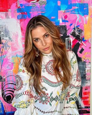 Jillian Warry Barberie Instagram - Listened to the beautiful“Flor de Capomo” by Carlos y José so many times yesterday and it translates to “Wildflower” or more literally “Flower of the Countryside.” That sums me up ~ the soul of a wildflower and the heart of the North.

Outfit:
Dress: @hm 
Sandals: @target 
Handbag: @louisvuitton