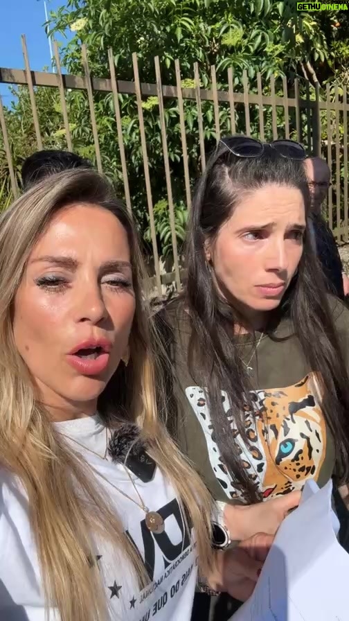 Joana Amaral Dias - 2.8K Likes - Há anos que a Andreia, a sua bebé e o seu filho são vítimas de violência, ameaças e perseguições. E o que é lhes diz o Estado? Para evitar saírem de casa e deixarem os criminosos por aí à vontade.

#partidoadn #ElefanteNaSala  #SomosAlternativa #ADN #joanaamaraldias
#legislativas2025