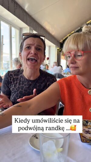 Joanna Koroniewska Instagram - Podobno muzyka Elvisa poprawia trawienie i redukuje wrzody…😂🤦‍♀️🤭 Ale nie wiemy czy to prawda?! 😂