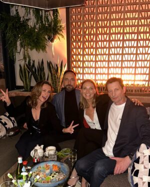 Joanna Moro Instagram - Co za noc 💯

#fridayvibes #fridaynightlights #friends #morogzryra #przyjaciółki #fridayparty