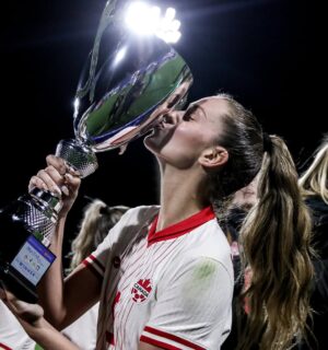 Jordyn Huitema Instagram - Add it to this teams cabinet 🏆