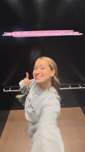 Jordyn Huitema Instagram - Day in the life as a professional footballerrr
