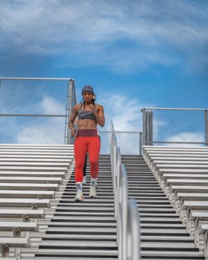 Joselyne Edwards Instagram - Cree en tus sueños y trabaja duro para alcanzarlos.
.
.
.
@ninek_r 📸

#ufckansascity 🔥🧘🏾‍♀️🔥