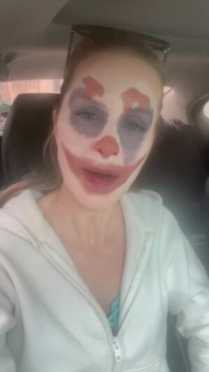 Josie Davis Instagram - WHAT HAPPENED TO MY FACE? 😱While on IG live!