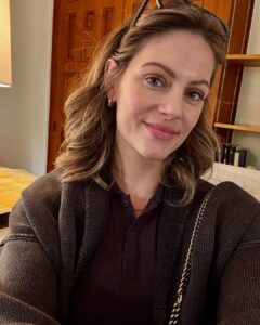 Actress Julia Voth HD Photos and Wallpapers April 2025