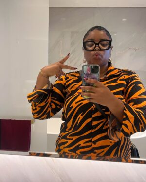 Juliana Olayode Instagram - What are the things desire in the month of May? May God give to you as you desire.

#Julianaolayode
#Godsfavoritebaby
#Godsbabygirlforlife
#Aprildump
#may
#happynewmonth