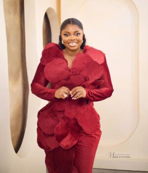 Juliana Olayode Instagram - So much beauty in simplicity, #AMVCA11 ready. ✨✨

Creative Director @qute_tosyn
Designer @mubrikluxury_
Makeup @makeupbydumsi
Hairstylist @myhair.ng
Photographer @34sndpictures
Location @ekastudiosng

#Julianaolayode
#amvca11
#amvca11thedition