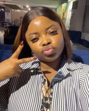 Juliana Olayode Instagram - What are the things desire in the month of May? May God give to you as you desire.

#Julianaolayode
#Godsfavoritebaby
#Godsbabygirlforlife
#Aprildump
#may
#happynewmonth