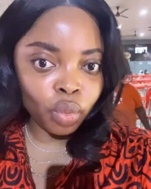 Juliana Olayode Instagram - What are the things desire in the month of May? May God give to you as you desire.

#Julianaolayode
#Godsfavoritebaby
#Godsbabygirlforlife
#Aprildump
#may
#happynewmonth