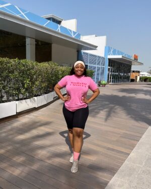 Juliana Olayode Instagram - Strive for progress not perfection.✌️✌️

#Julianaolayode
#Godsfavoritebaby
#Godsbabygirlforlife
#exercise 
#gym