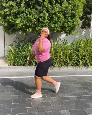 Juliana Olayode Instagram - Strive for progress not perfection.✌️✌️

#Julianaolayode
#Godsfavoritebaby
#Godsbabygirlforlife
#exercise 
#gym
