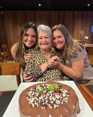 Juliana Paiva Instagram - Bons dias🙌🏼🥰✨