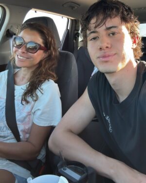 Julieta Ortega Instagram - 1/1/25 ✈️🌤️🌊🍩🚗