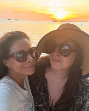 Julieta Ortega Instagram - 1/1/25 ✈️🌤️🌊🍩🚗