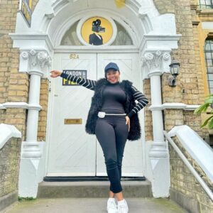 Jumoke Odetola Instagram - HAPPILY ADDICTED TO SCHOOL & LEARNING ❤️

From Lagos to London
Expanding my mind & sharpening my craft. 

Stepping into LONDON FILM ACADEMY with open eyes, open mind, and endless curiosity. 
It’s been a week of insight & inspiration already.

Wish me well. 

#investinginknowledge #knowledgeispower  #learningneverstops #jeytenproductions #jumokeodetola #childofgrace #gracetograce
