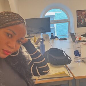 Jumoke Odetola Instagram - HAPPILY ADDICTED TO SCHOOL & LEARNING ❤️

From Lagos to London
Expanding my mind & sharpening my craft. 

Stepping into LONDON FILM ACADEMY with open eyes, open mind, and endless curiosity. 
It’s been a week of insight & inspiration already.

Wish me well. 

#investinginknowledge #knowledgeispower  #learningneverstops #jeytenproductions #jumokeodetola #childofgrace #gracetograce