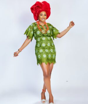 Jumoke Odetola Instagram - Meet Olori Kofoworola in Seven doors showing exclusively on NETFLIX 

YES!!!!!!!!!!!!!!!!!!!!! I am wearing my mummy’s priceless vintage lace❤️❤️❤️❤️❤️❤️❤️❤️❤️❤️❤️❤️❤️

 AFRICAN QUEEN : Olori Kofoworola in 7 doors series by the amazing filmmaker @femiadebayosalami 

Theme says: Vintage glam, so I glammed mama’s lace up. 
I got this classic vintage lace from my maama’s wardrobe & I picked the Christmas color🥰😀

Vintage is CLASSIC! RAW GOLD🥰

@lolarsfinesse beautifully designed this to perfection 

Mua @officialherbeysignature

Gele @gele_by_irawo

Beads @njuheightbeads

Photographer @dmtej_photography

#SevenDoors
#SevenDoorsOnNetflix 
#sevendoorspremiere