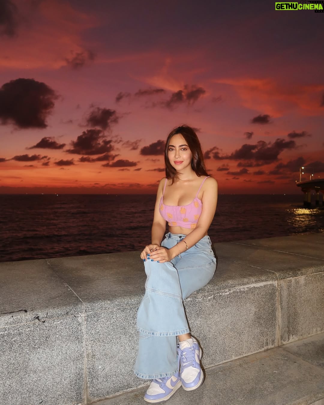 Kaashvi Hiranandani - 563.6K Likes - let’s watch the sunset together? 🌻 #kaashplays shot by @deomanish 
.
.
.
.
.
#mumbai #explore #bgmi #fyp #sunset #kaashvi #india #sunflower