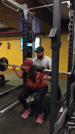 Kamakshi Bhaskarla Instagram - 🏋️‍♂️ 💪 🏋️‍♀️ 
.
.
.
.
.
.
.
.
.
.
.
#gymmotivation #sunrisers #cricket #love #actress #kamakshibhaskarla #firstfrost #tollywood #hyderabad #ipl2025 #orangearmy #srh