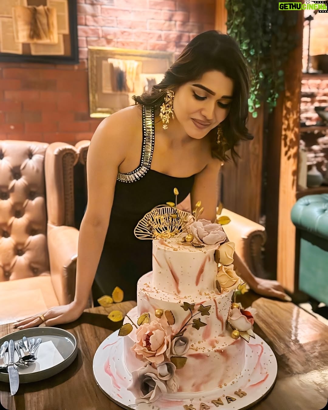 Kanak Pandey - 3 Likes - Catch me where the wild things are—spoiler: it’s wherever I go…!
.
.
.
.
#birthdaygirl👑 #birthdaycake #birthdaycelebration #birthdaybash