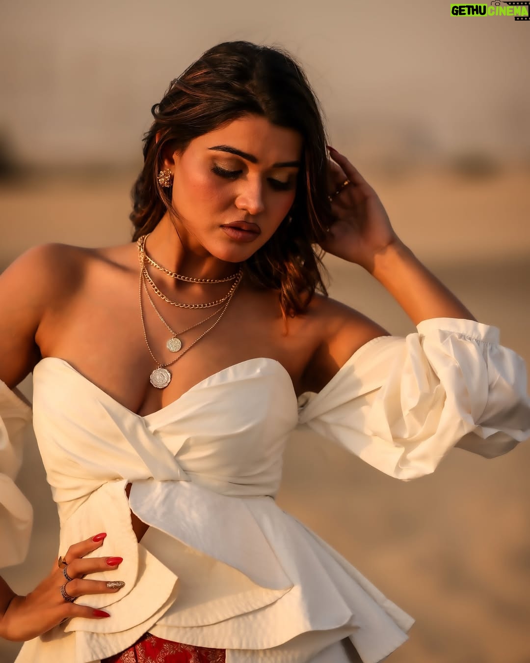 Kanak Pandey - 56K Likes - Confidence is the sexiest thing you can wear...!
.
.
.
.
#dubai🇦🇪 #mylife #myhome #fashion #babygirl