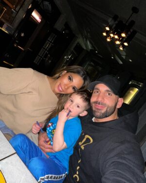Karen Dejo Instagram - Quebec City - Château Frontenac - With my boys, I love them❤️