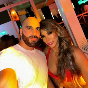 Karen Dejo Instagram - Amo los momentos a tu lado ❤️🥰