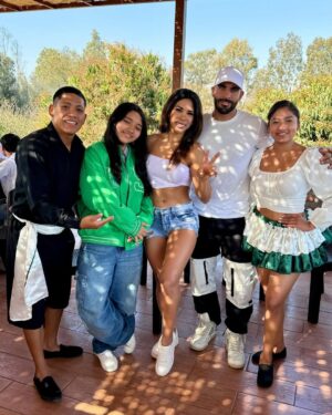 Karen Dejo Instagram - En la Huacachina disfrutando con mi bb 🥰 y mi novio de divertidos momentos🤭
@_m.a.a.d_.so te amo mi bb hermosa❤️
@shahidkhan.escapades te amo❤️