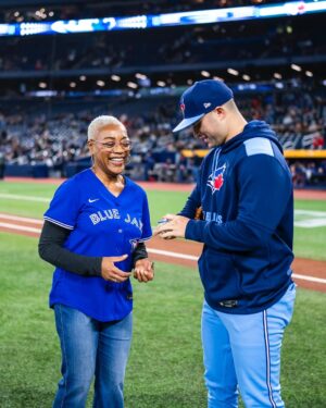 Karen Robinson Instagram - Y’all - what even is my life??? Number eleventy seven thousand on Things I Didn’t Even Know I Had On My 🪣Bucket🪣 List!!!

Thank you ⚾️ @bluejays  for having li’l ol’ can’t-throw-can’t-catch me as your Ceremonial First Pitcher. No one important was maimed, and I did not humiliate myself, and adorbs @mason.fluharty took my acting notes and pitched like a champ, and WE WON!!!!🎉🎉🎉 (Y’all welcome😁)

Best of all - I got to hang with my @lawandorderto peeps - @kccollinsworld (and kid), @stephenacshinn (from @larkproductions ), and @alessiastaff and #kalestockwell (🙏🏽for taking such good care of us, @rogers ). *** @j_mcintyre5 missed my first pitch because 🍤🍱🍔, and I told him I was gonna tell EVERYBADDY!!!***

Finally, I showed up “jersey cute” because
💋 @lady_kerry
🧑🏼‍🦱@lorrij_texturedbeauty

🙏🏽🙏🏽🙏🏽⚾️🧢🇨🇦❤️🙏🏽🙏🏽🙏🏽