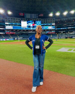 Karen Robinson Instagram - Y’all - what even is my life??? Number eleventy seven thousand on Things I Didn’t Even Know I Had On My 🪣Bucket🪣 List!!!

Thank you ⚾️ @bluejays  for having li’l ol’ can’t-throw-can’t-catch me as your Ceremonial First Pitcher. No one important was maimed, and I did not humiliate myself, and adorbs @mason.fluharty took my acting notes and pitched like a champ, and WE WON!!!!🎉🎉🎉 (Y’all welcome😁)

Best of all - I got to hang with my @lawandorderto peeps - @kccollinsworld (and kid), @stephenacshinn (from @larkproductions ), and @alessiastaff and #kalestockwell (🙏🏽for taking such good care of us, @rogers ). *** @j_mcintyre5 missed my first pitch because 🍤🍱🍔, and I told him I was gonna tell EVERYBADDY!!!***

Finally, I showed up “jersey cute” because
💋 @lady_kerry
🧑🏼‍🦱@lorrij_texturedbeauty

🙏🏽🙏🏽🙏🏽⚾️🧢🇨🇦❤️🙏🏽🙏🏽🙏🏽