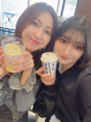 Karin Miyamoto Instagram - ♡

💚💜

#あかりんか
#カフェ
#お洋服見てきた