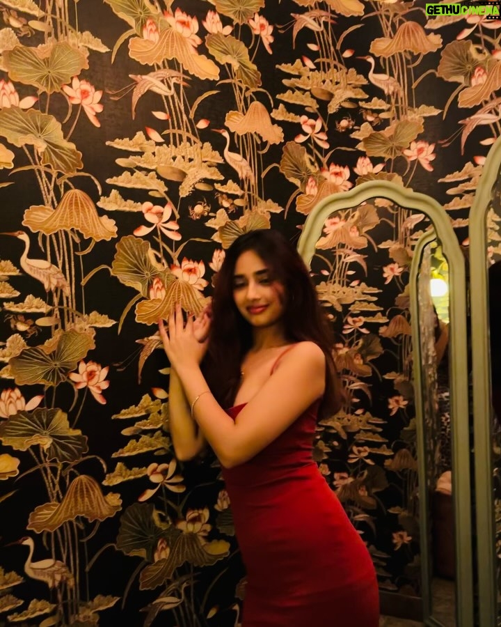 Kasak Singh - 5.8K Likes - cherry red🍒💋⭐️
#explore #fyp #foryoupage #reddress