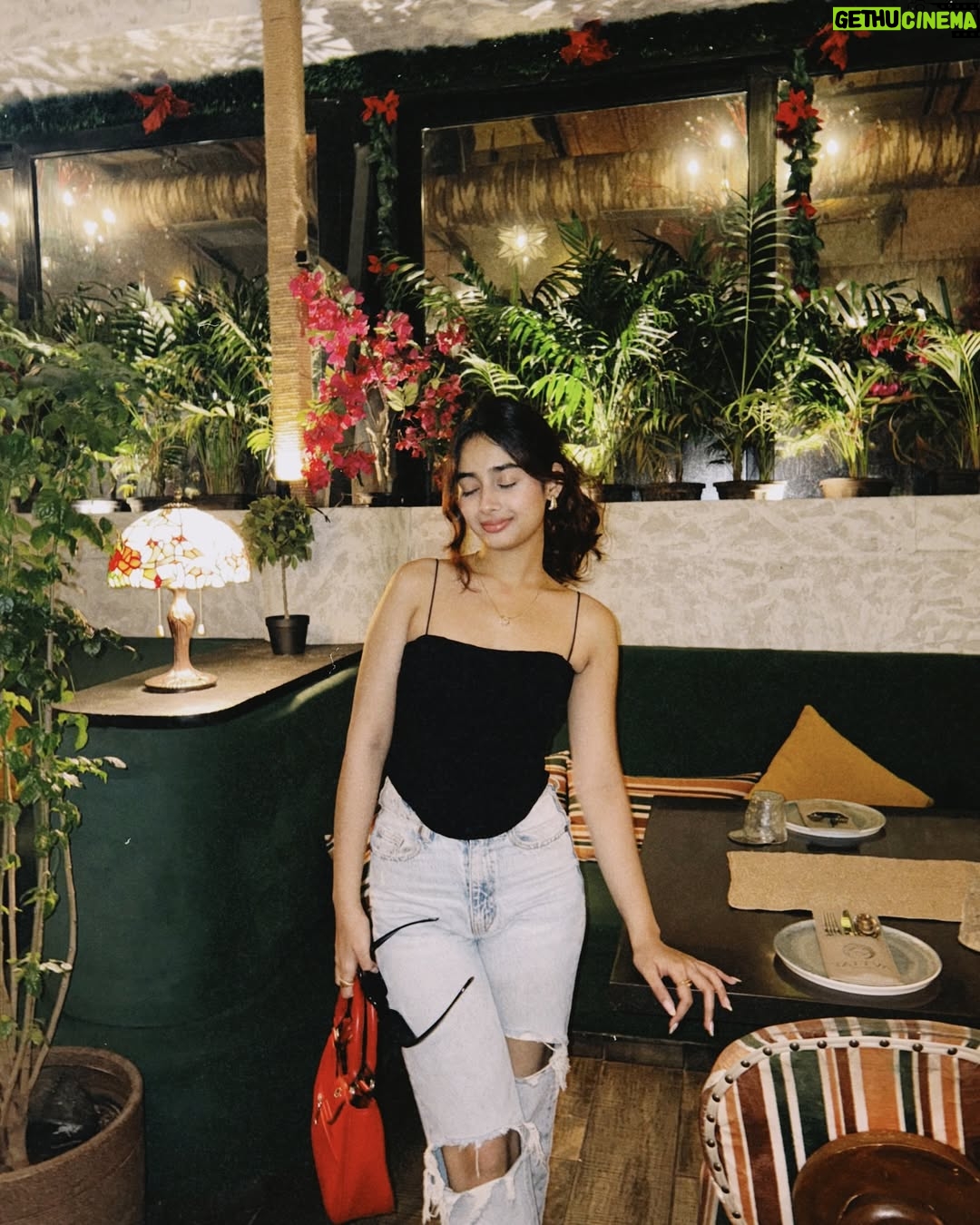 Kasak Singh - 4.2K Likes - camera eats first 📸
#explorepage #explore #cafe #food
#fypage
@tattvabarandcafemumbai
