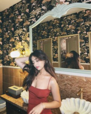Kasak Singh Instagram - cherry red🍒💋⭐️

#explore #fyp #foryoupage #reddress