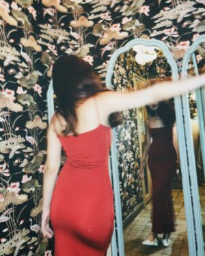 Kasak Singh Instagram - cherry red🍒💋⭐️

#explore #fyp #foryoupage #reddress
